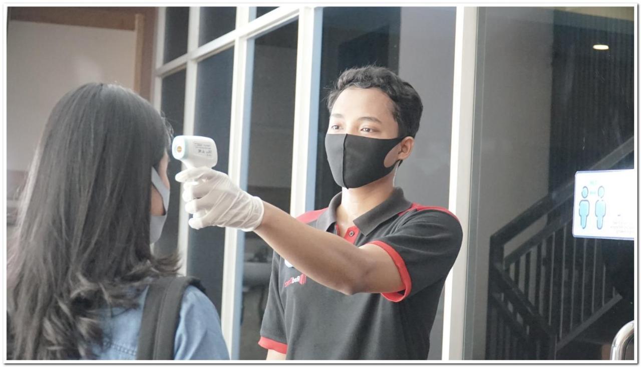 Reddoorz Syariah Near Exit Tol Malang Hotel Buitenkant foto