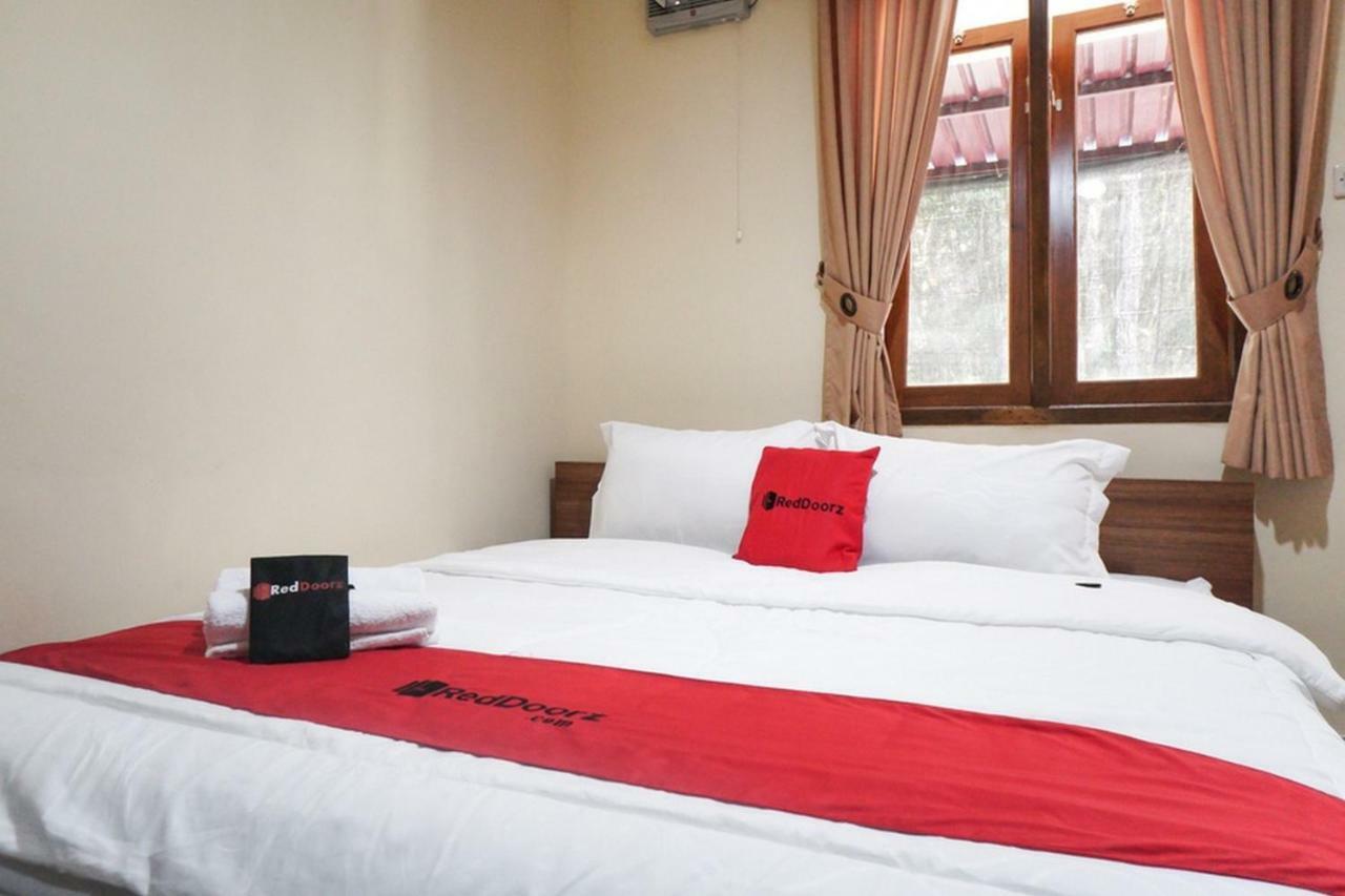 Reddoorz Syariah Near Exit Tol Malang Hotel Buitenkant foto